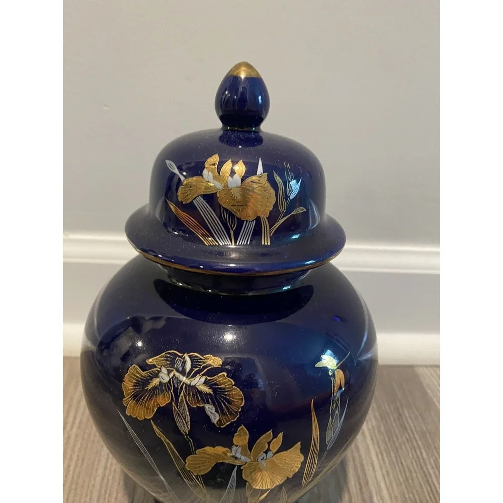 Vintage Blue Ginger Jar 8.5